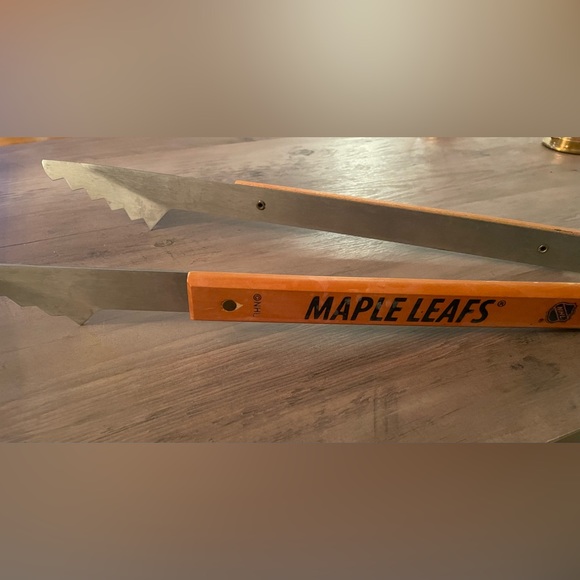 Maple Leafs BBQ Set - Picture 7 of 7